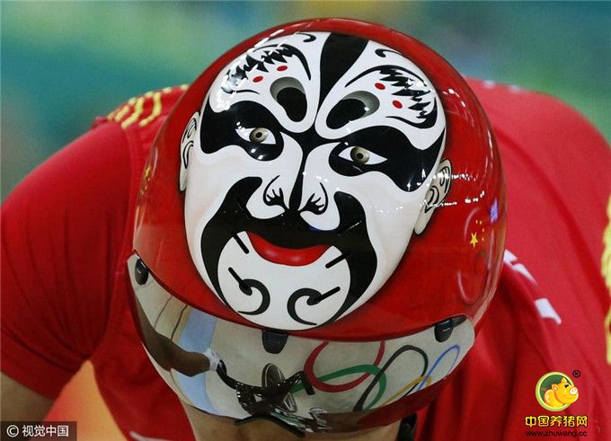 中国自行车男队的脸谱头盔