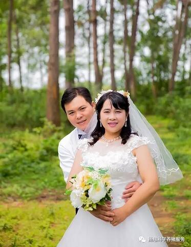 夫妻多年，这样的亲密照却很少。