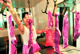 湖北：猪价跌了这么久 为啥市民吃肉也没见便宜