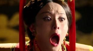 恐怖！屠夫将猪血和内脏倒入湖里 引来“吃人恶魔”！