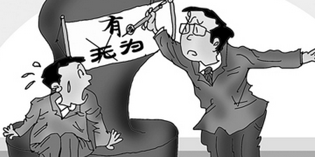 给学生吃猪食？！比猪食更可怕的 是监管“失语”