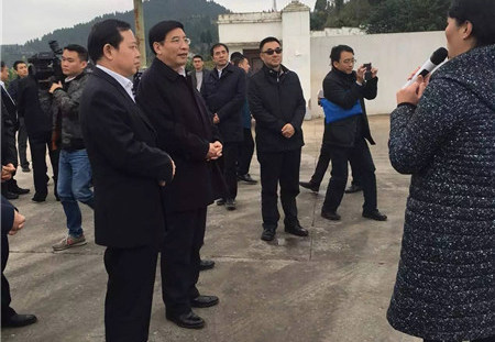 天兆猪业+余式家庭农场，带领嘉陵区农民脱贫致富奔小康