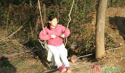 九江女猪倌艰辛创业苦中找乐 致富不忘带乡亲