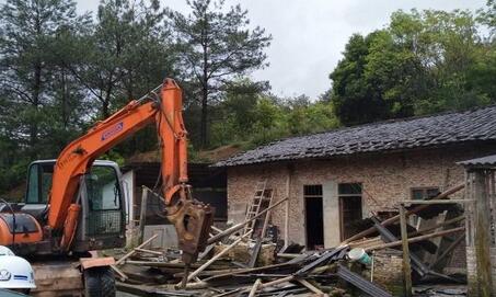 浙江省“重拳”再出击！强制拆除违章建造猪舍