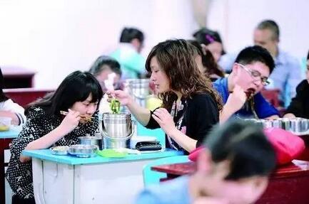 高考天气等因素利好 猪价小幅回升 6月猪价触底反弹？