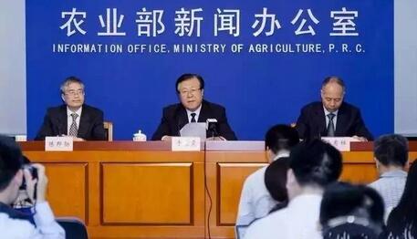 农业部公布举报电话，强拆猪场、私吞补贴？都可举报！
