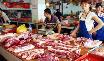 养猪人开心了：我国进口猪肉大幅度下跌！