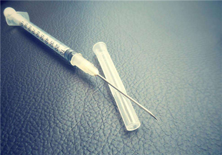 猪病了是打针好还是投药好？