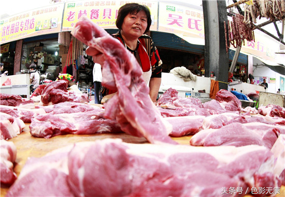 别看不起卖猪肉的，一年净赚20万元，在城里买房又买车