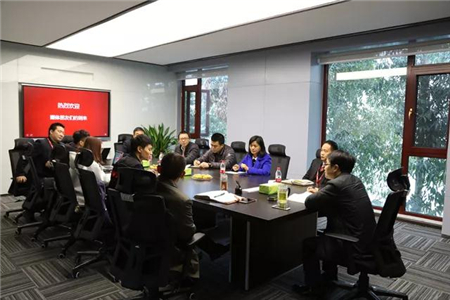 畜牧饲料行业媒体记者团走进特驱集团！