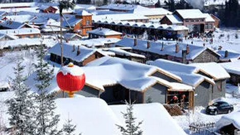 除了关注东北的猪价，也来看看“雪乡”的热点新闻……