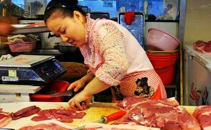 最近猪肉价格波动的原因，养猪户又要难熬了