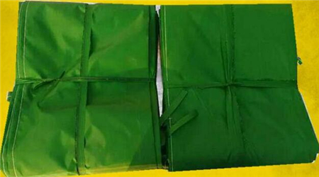 春季给猪舍装上这种袋子，每年能省几千治疗咳嗽的药钱！