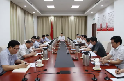 韩长赋主持召开农业农村部党组会强调 扎实有效做好党务公开工作