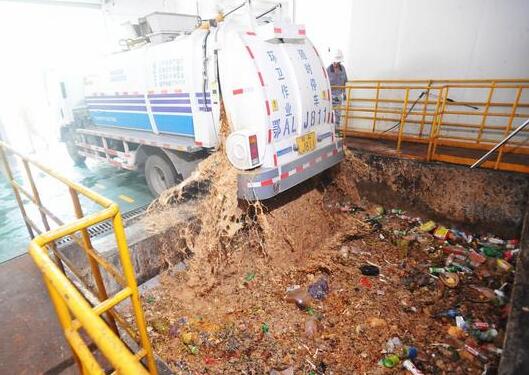非洲猪瘟疫情引发“蝴蝶效应”，餐饮店“泔水爆仓”！