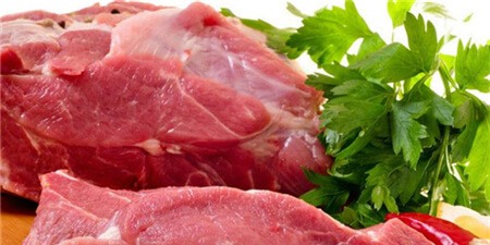 警方辟谣“猪肉吃死一家四口” 造谣者被行拘