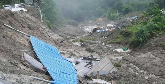 毁了！一瞬间近400头猪全没了？原因竟然是……